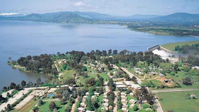 Lake Hume Resort.