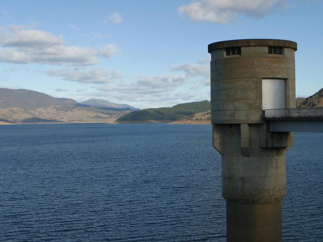 Snowy Mountains Hydro Scheme. Blowering Dam.