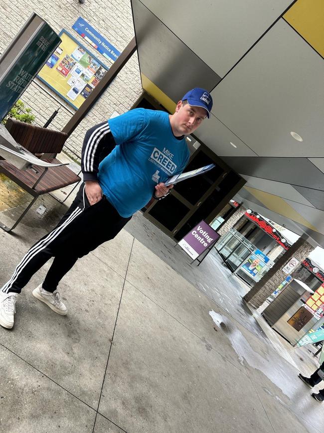 A man appearing to be Robbie Williams, pictured campaigning for the Liberals in Macquarie. Picture: Supplied