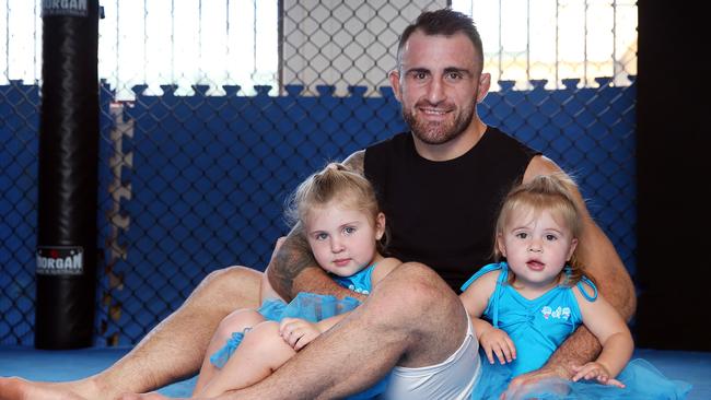 Alex Volkanovski with his daughters Ariana and Airlie. Picture, Sam Ruttyn