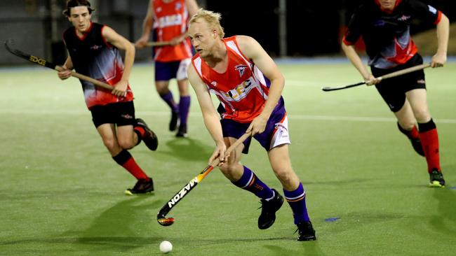 Cairns Hockey Association A-grade men's elimination semi-final between Souths and Stingers. Stingers' Damon Gordon-Moore. PICTURE: STEWART McLEAN