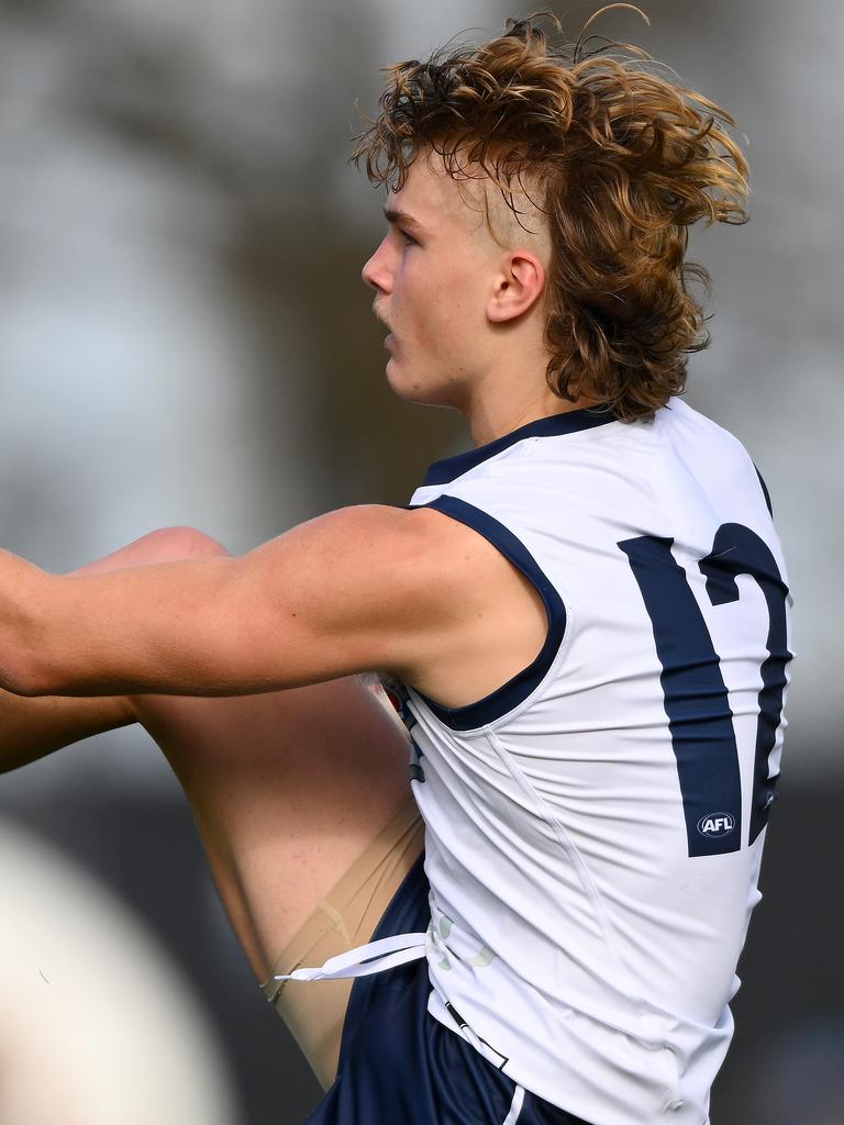 New Bomber Oskar Smartt playing for Vic Country