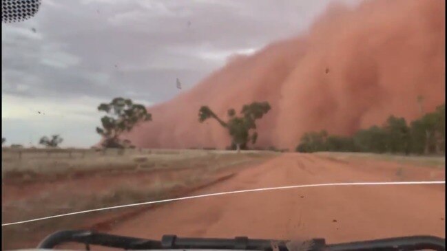 Car engulfed by dust storm