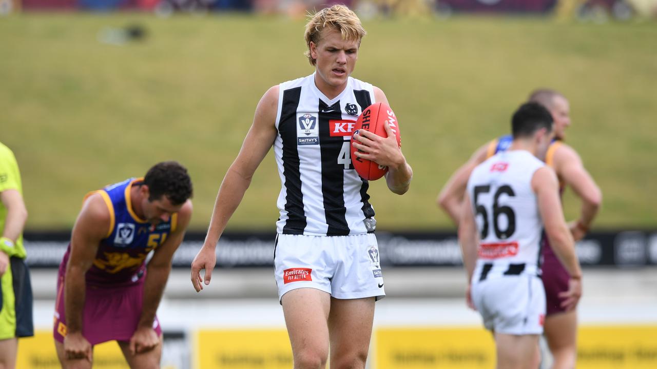 Jack Hutchinson playing against Brisbane