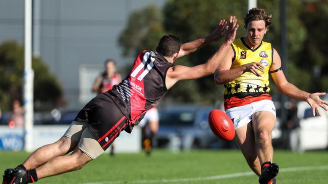 Braybrook and Suns produced a brutal contest. Photo: Local Legends Photography.