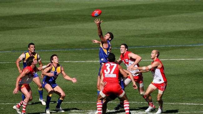 The Eagles ruckman finished with 34-hitouts.