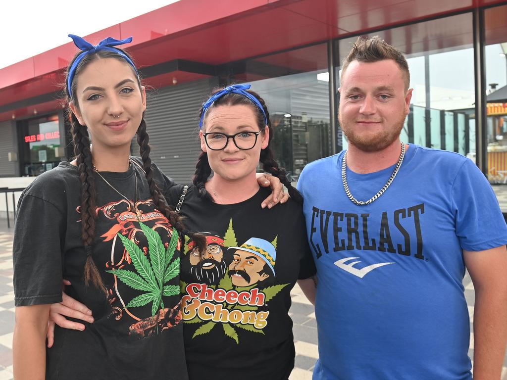 Fans outside the Snoop Dogg Concert at the Adelaide Entertainment centre. Picture: Keryn Stevens