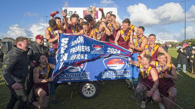 Murrumbeena celebrate its 2024 Southern league Division 2 premiership . Picture: Valeriu Campan