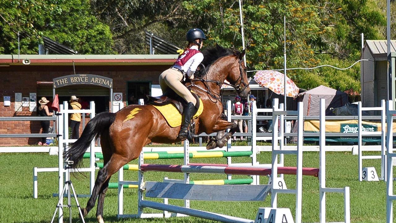 20/03/2023 - Mahli Pareka will be one to watch in the 12 and Under 80cm Show Jump on her new horse Wicked Fraar. Picture: supplied