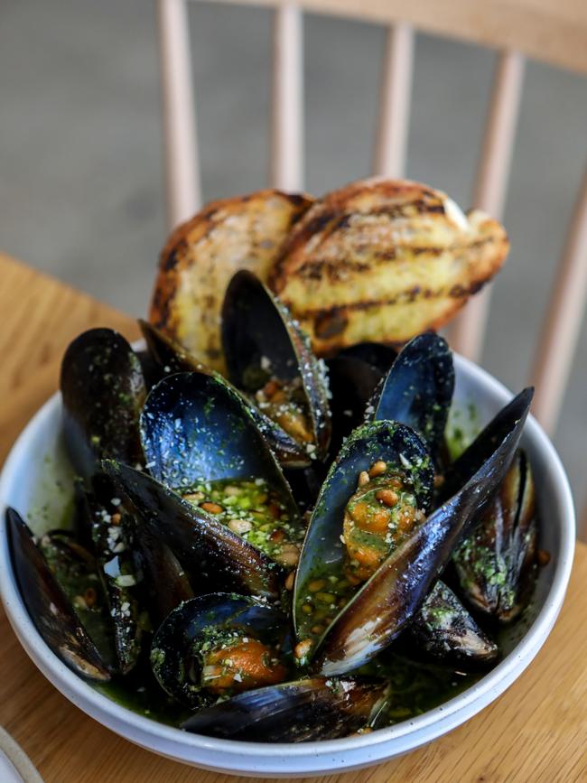 Do be a pesto: the mussels Genoese