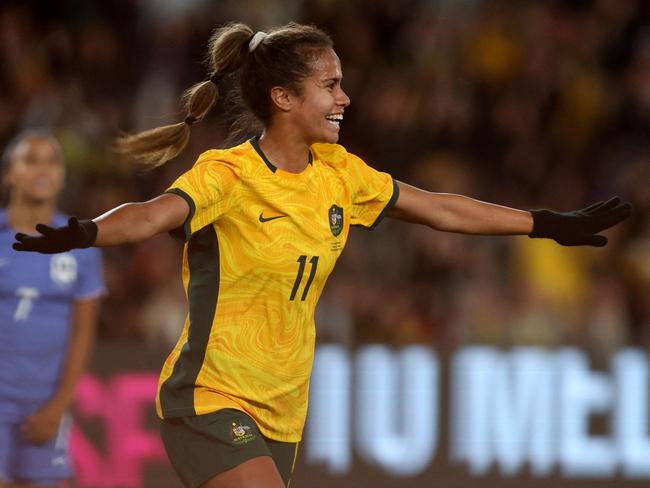 Australia's Hayley Raso passes the ball during the women's International football friendly match between Australia and France at Marvel Stadium in Melbourne on July 14 2023. (Photo by Martin KEEP / AFP) / -- IMAGE RESTRICTED TO EDITORIAL USE - STRICTLY NO COMMERCIAL USE --