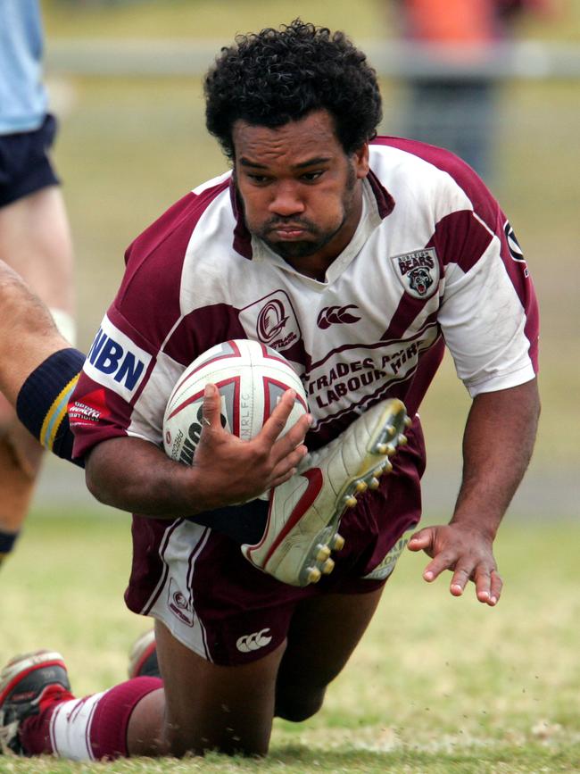 SPORT. BCM. 28/8/05. Robert Apanui of Burleigh scores a try. QLD Wizard Cup, Norths Devils vs Burleigh Bears at Bishop Park. PicDarrenEngland