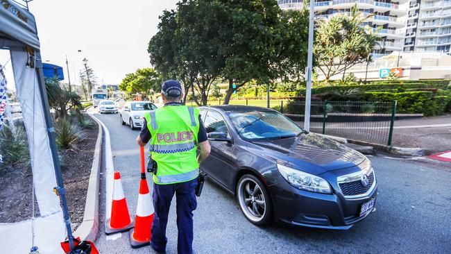 A police border checkpoint between Coolangatta and Tweed Heads. Picture: Nigel Hallett.