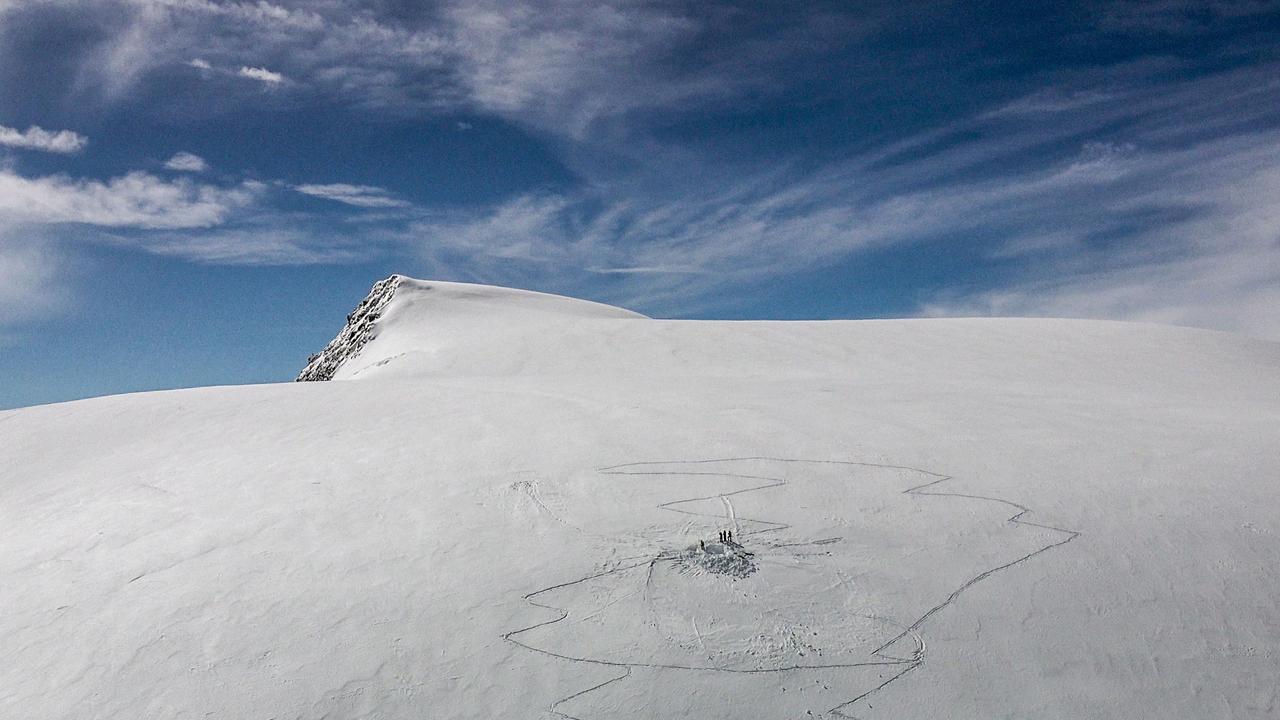 İsviçre Alpleri: Felaket yaratan fırtınanın ardından beş kayakçı ölü bulundu