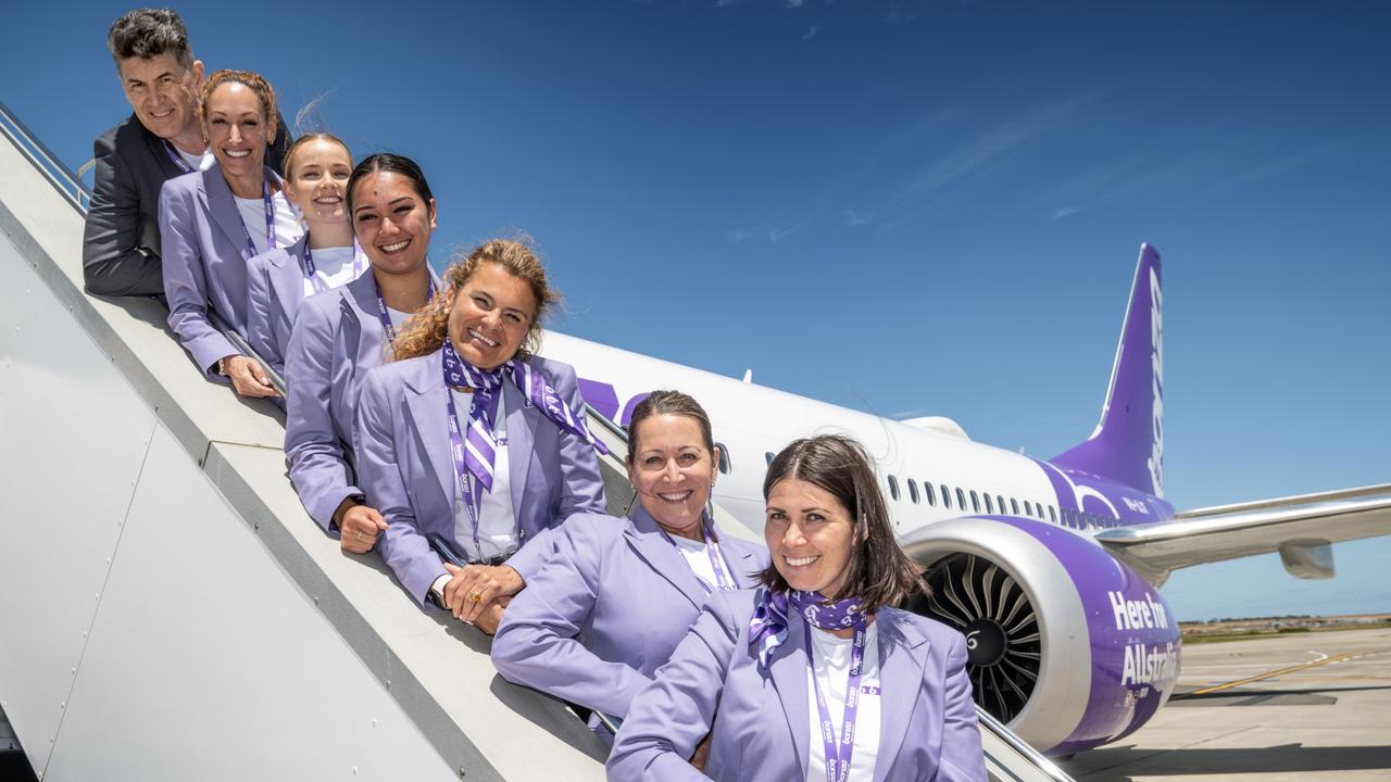 Bonza Airline lands at Avalon Airport. Picture: Tony Gough