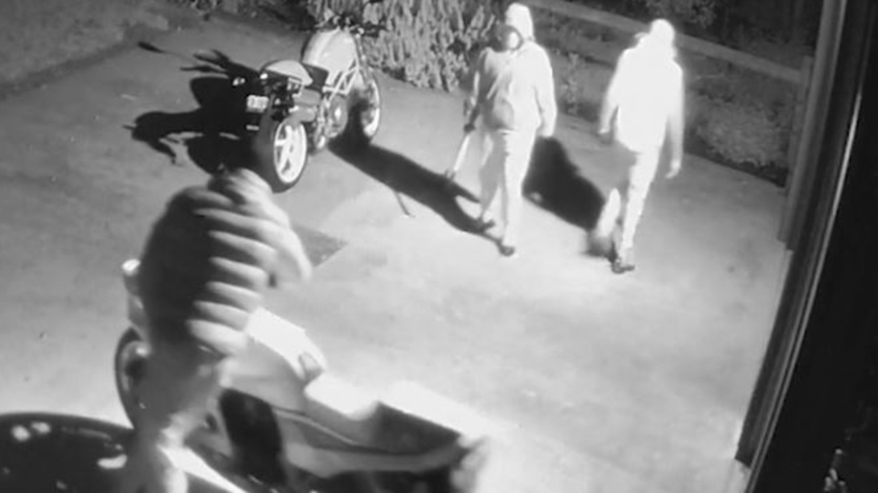 Bendigo burglars caught on camera during crime spree