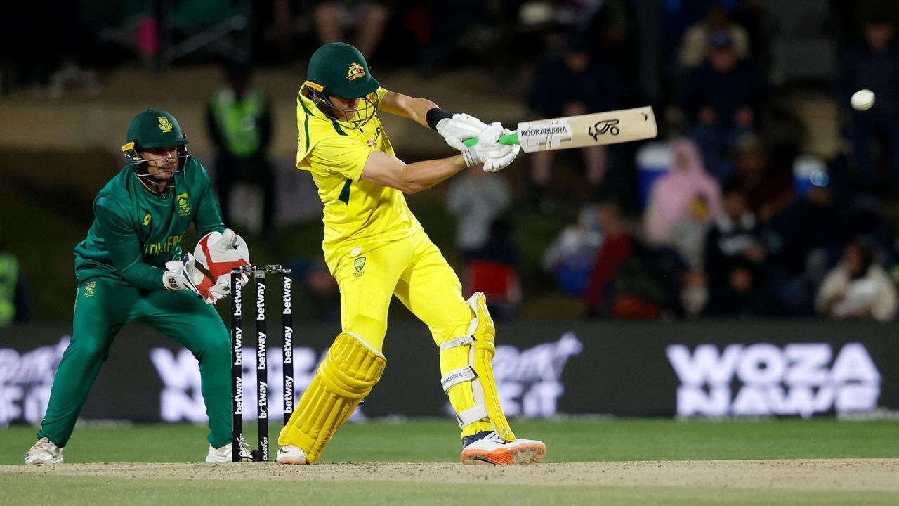 Dumped Aussie star rescues Australia in First ODI against South Africa