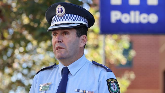 S\Superintendent Stephen Egginton speaks to the media this morning after the stabbings across Western Sydney overnight. Picture: Dylan Coker