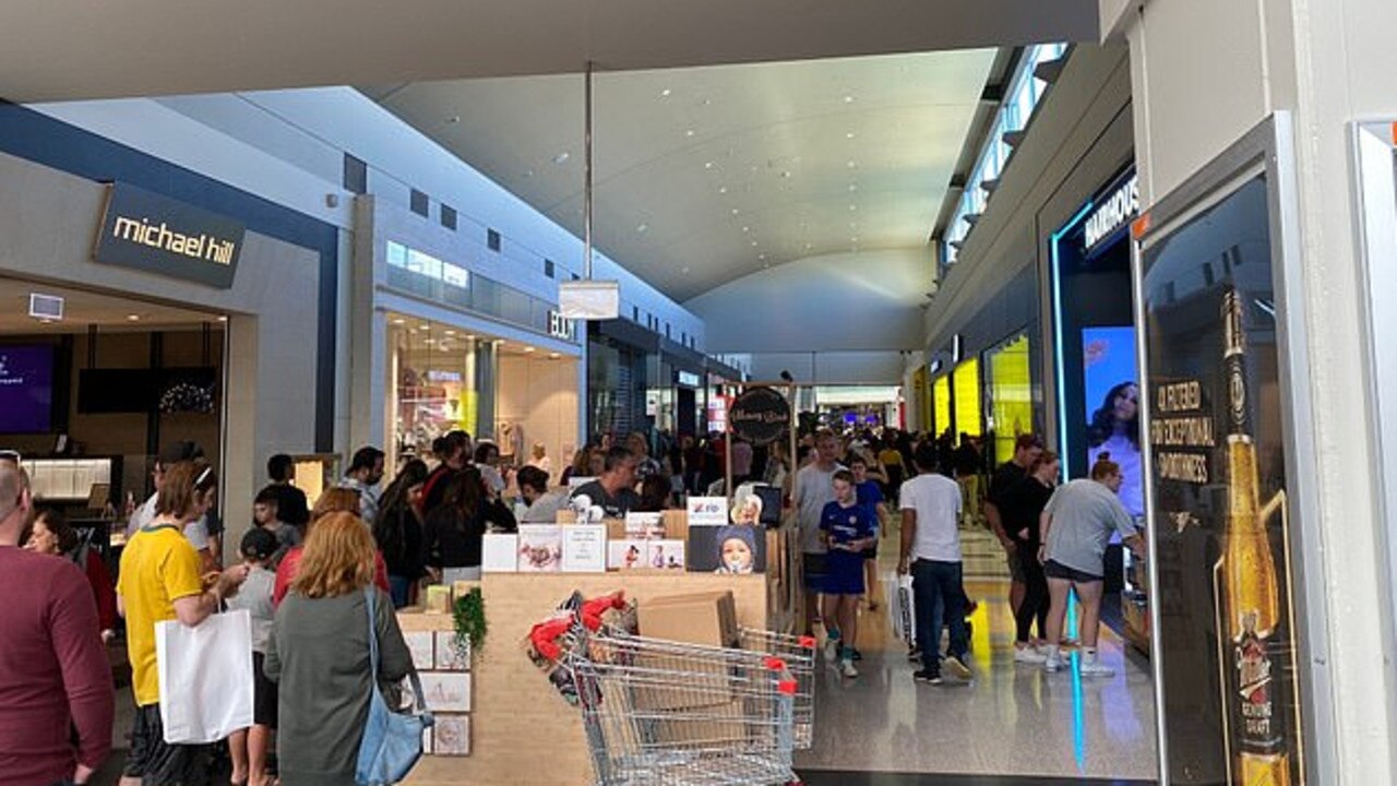 Shoppers crowded inside Lakeside Joondalup Shopping Centre in Western Australia on Saturday. Image: Twitter