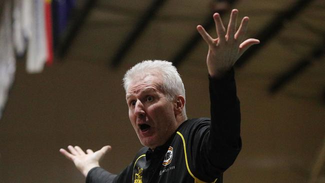 BALLARAT, AUSTRALIA - SEPTEMBER 23:  Sydney Kings Head Coach Andrew Gaze shows his emotion during the 2018 NBL Blitz match between Sydney Kings and Brisbane Bullets at Ballarat Minerdrome on September 23, 2018 in Ballarat, Australia.  (Photo by Graham Denholm/Getty Images)