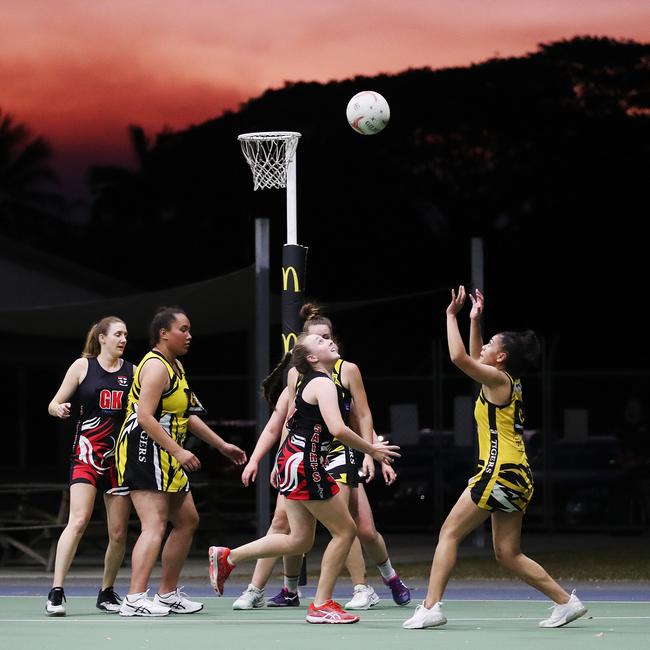 Cairns Netball match between North Cairns Tigers and Cairns Saints. PICTURE: BRENDAN RADKE