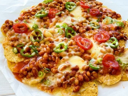 Baked bean microwave nachos.