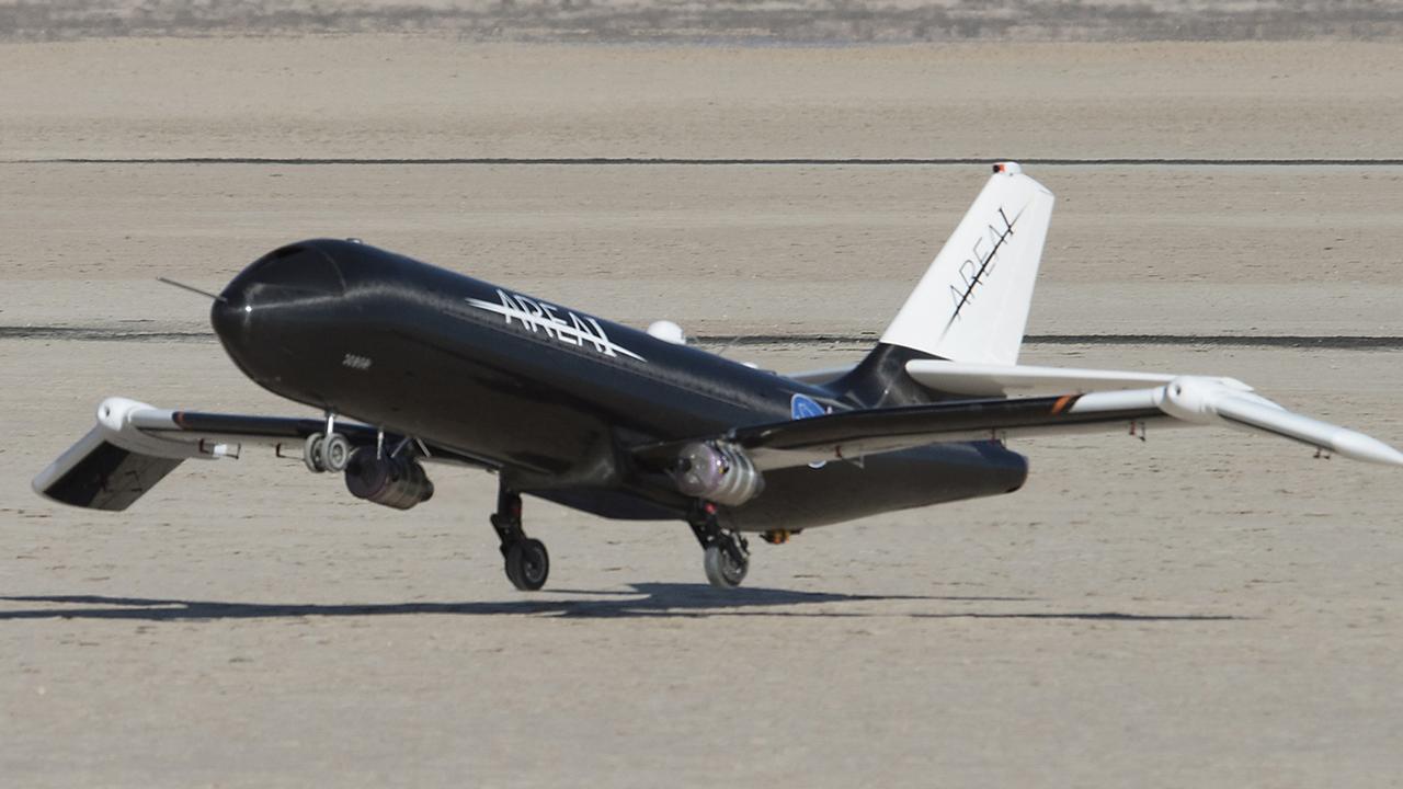 NASA flight tests use memory metals to mimic bird-wings ...