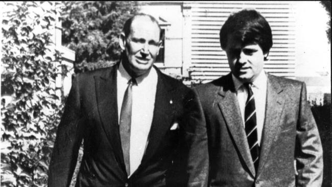 Businessman Kerry Packer, with his lawyer Malcolm Turnbull, arrive at Hawthorn Magistrates Court in Melbourne, to attend the Costigan Royal Commission, 05/12/1984.