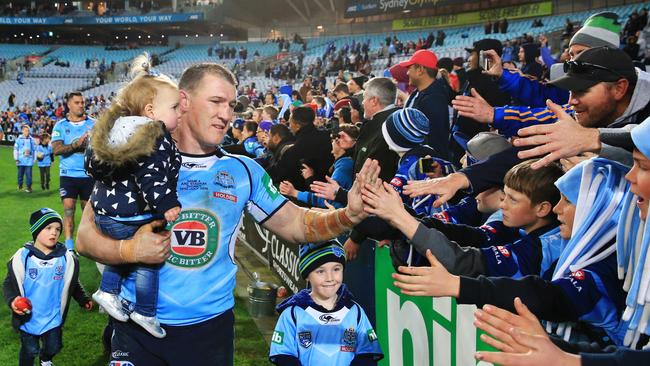 Paul Gallen on a lap of honour following his last Origin appearance in game three last year.