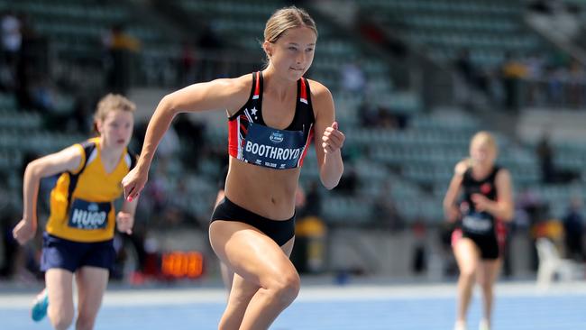 Ivy Boothroyd of Endeavour Sports in the 400m at the NSW All Schools in December.