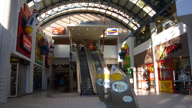  The northern entrance of the Centro Surfers shopping centre from Cavill Mall. Picture: Leah Hallett. 