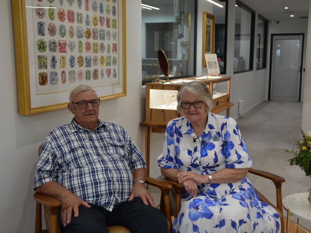 Beryl and Ron Staines consulting with Lachlan Hogan to design the couple's Diamond Jubilee anniversary ring.