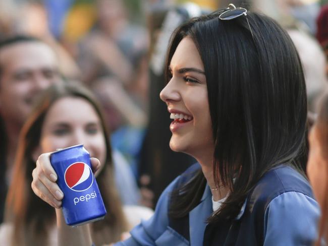 BANGKOK, THAILAND - FEBRUARY 04:  Pepsi PR On-Set With Kendall Jenner on February 4, 2017 in Bangkok, Thailand.  (Photo by Brent Lewin/Getty Images for Pepsi)