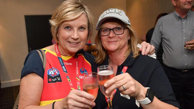 Players mums Peta Kranz and Carolyn Cox. Picture: AAP / Keryn Stevens