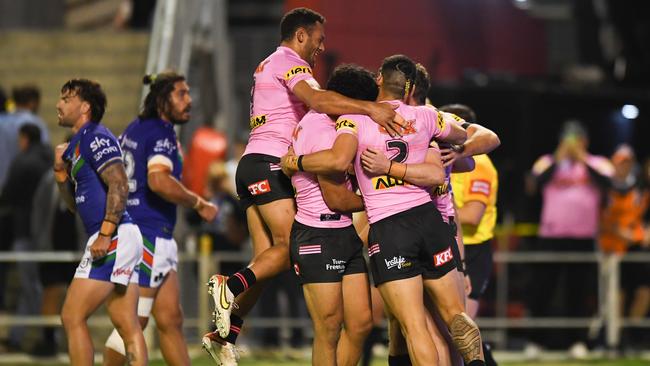 BRISBANE, AUSTRALIA - JUNE 18: Panthers celebrate a Dylan Edwards try during the round 15 NRL match between the New Zealand Warriors and the Penrith Panthers at Moreton Daily Stadium, on June 18, 2022, in Brisbane, Australia. (Photo by Albert Perez/Getty Images)