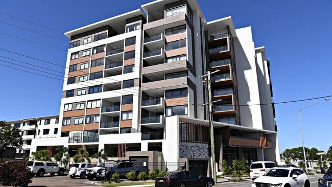 RGD buildings.The Rhythm on Beach, Maroochydore