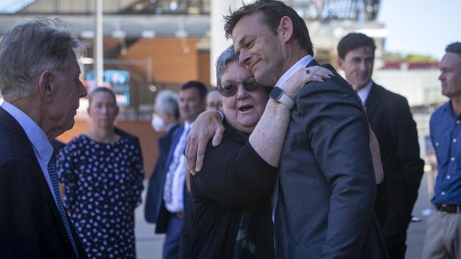 Rod Marsh's wife Ros with Adam Gilchrist. Picture: Emma Brasier.