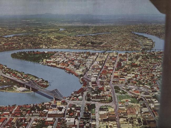 Aerial view of the Brisbane CBD and Story Bridge in 1956