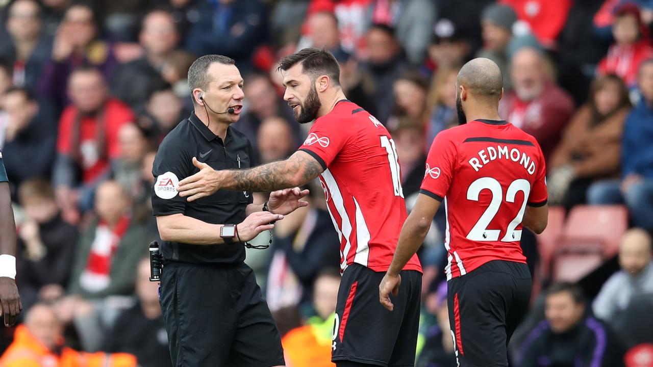 Premier League teams will show VAR replays in the stadiums