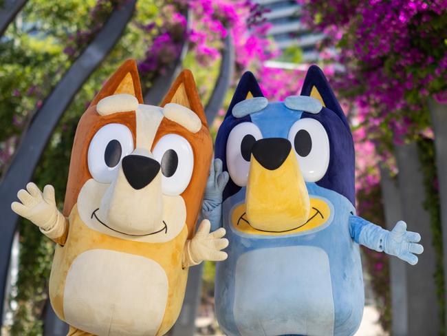 **EMBARGOED UNTIL 3 DECEMBER 2023, THE SUNDAY MAIL** Bingo and Bluey at South Bank in Brisbane. Photo: Peter Wallis.