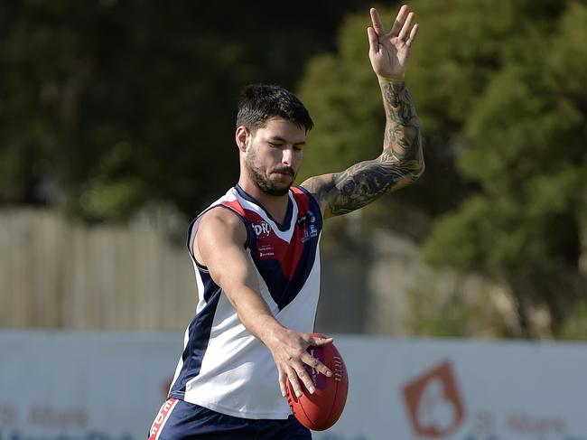 EDFL: St Albans SM v Tullamarine SM at Kings Park Reserve, Kings Park, Victoria, Saturday 25th May 2024. St Albans Brandon Coletta kicks. Picture:Andrew Batsch