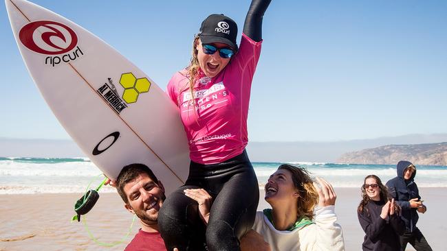 Nikki Van Dijk (AUS) wins the Final at Cascais Women's Pro 17 in Cascais, Portugal.