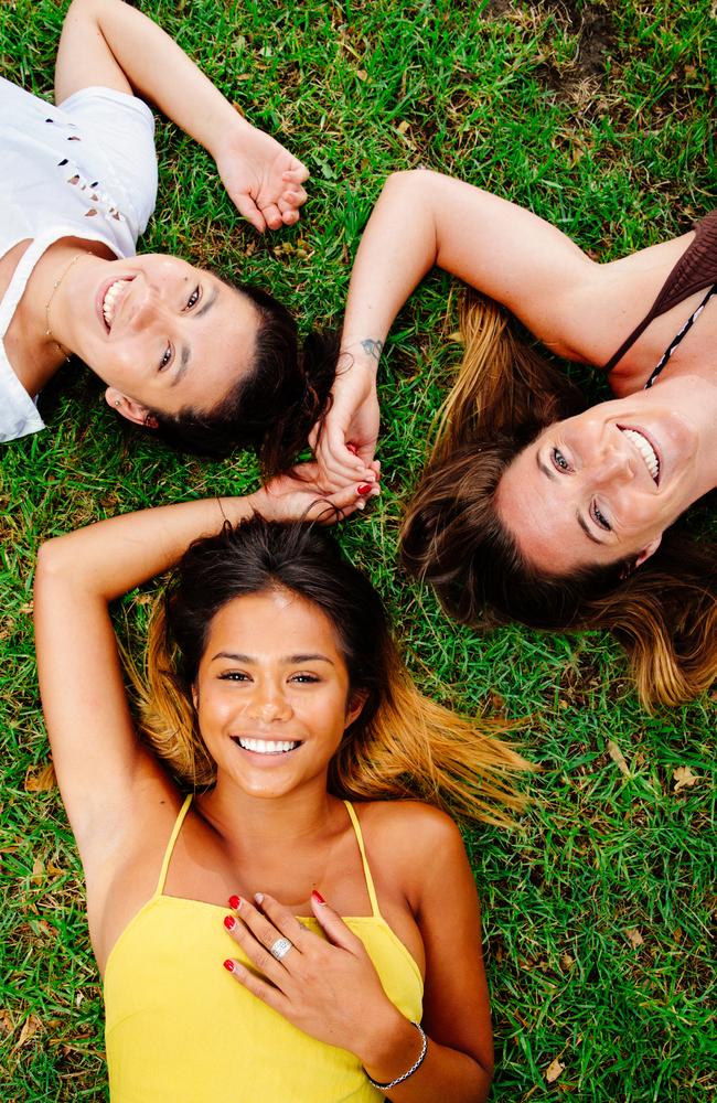 Nikki Mitterhuemer (centre), with Jill Dyer (left) and Mardi Watts. They say they know the dangers of UV radiation. Picture: Jonathan Ng                        <a class="capi-webframe" capiId="f14c2dbf76dc3f73c9d2e01f4dfedebb"></a>