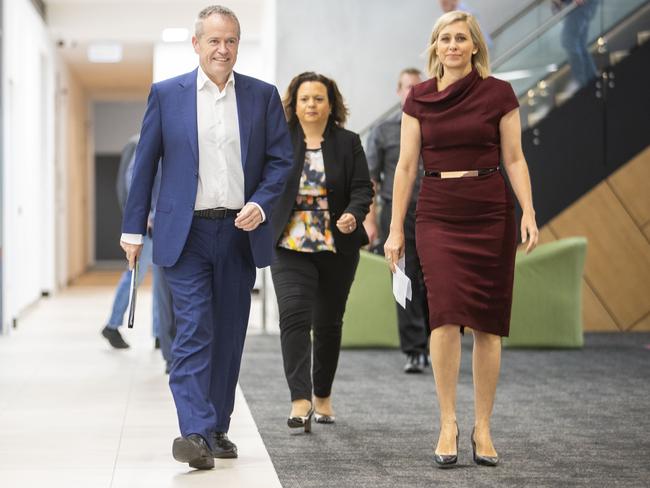 Opposition Leader Bill Shorten, Shadow Minister for Communication Michelle Rowland and Labor's candidate for Longman Susan Lamb visit the Morayfield Health Hub in the seat of Longman. (AAP Image/Glenn Hunt)