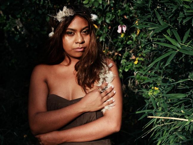 Emily Wurramara preparing to perform at the Darwin Festival, in 2019. Picture: Supplied