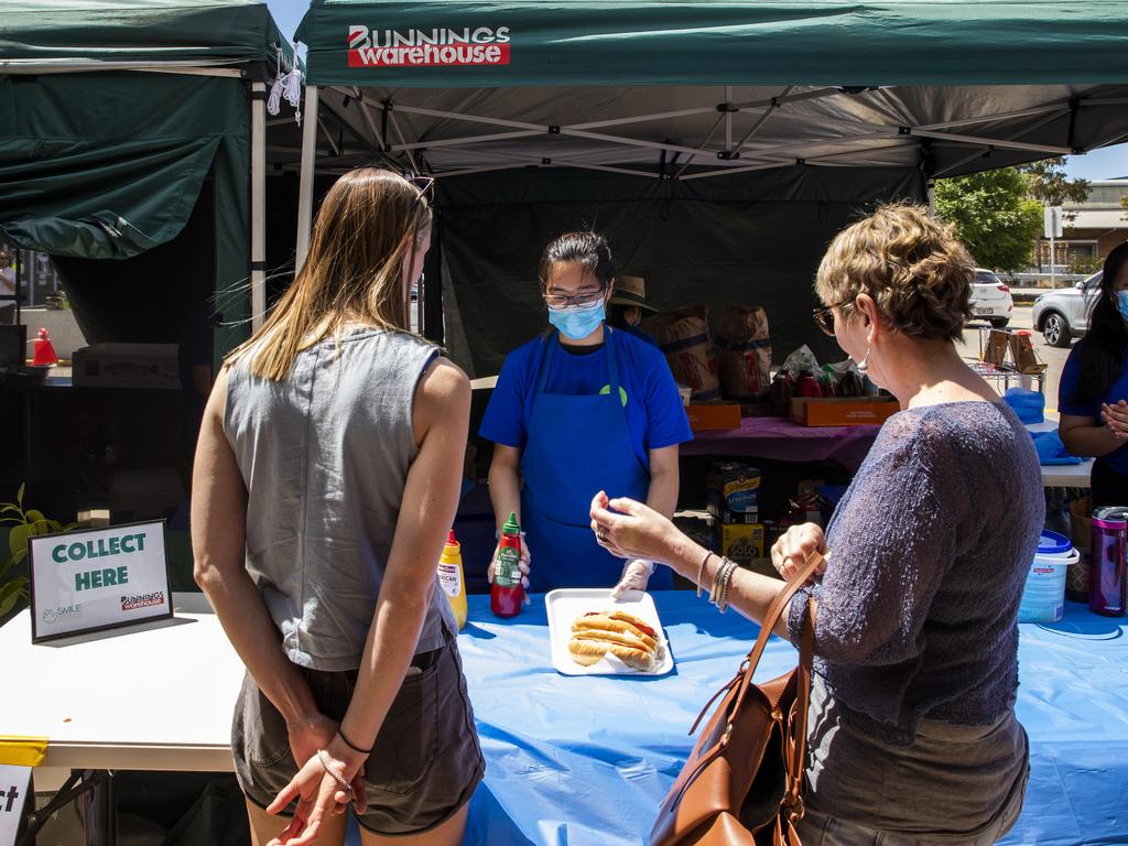 Bunnings sausages sizzles have now resumed in NSW. Picture: Jenny Evans/NCA NewsWire