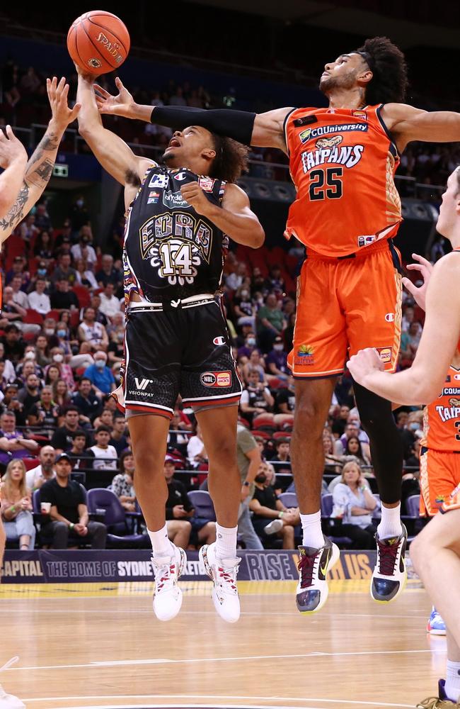 Bayles had a promising NBL rookie season, averaging 13.7 minutes per game, scoring 5.2 points, 1.4 assists and two rebounds in 2021-22.