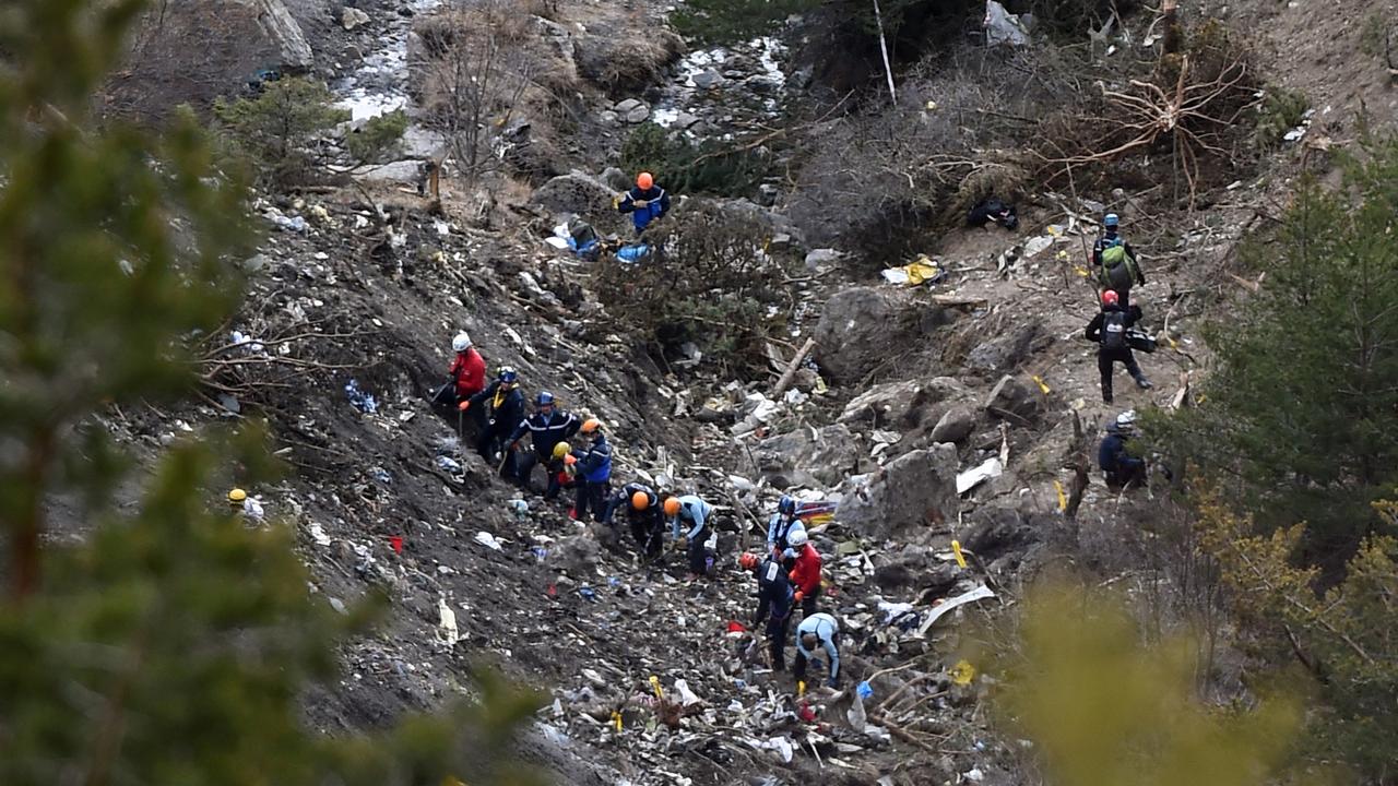 Авиакатастрофа в альпах. A320 Germanwings авиакатастрофа.