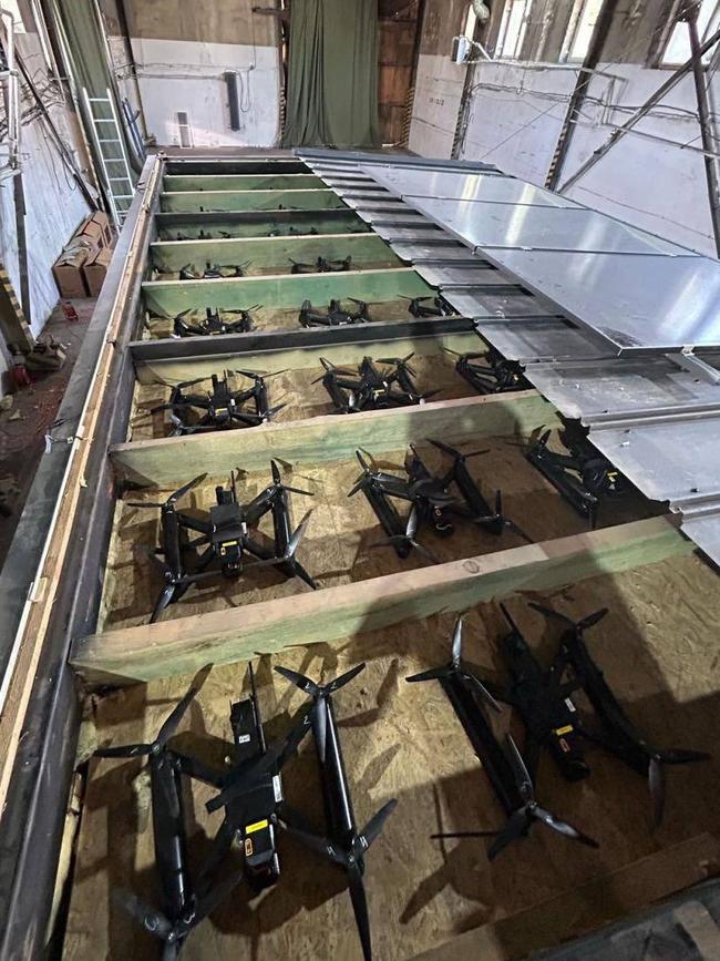 Ukraine secretly delivered FPV drones and wooden mobile cabins into Russia, hidden under the roofs of the cabins, which were later mounted on trucks. Picture: X