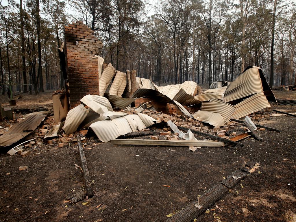 Daily Telegraph. Houses lost in the Nana Glen bushfrie. Property belonging to Warren Smith on Ellems Quarry Rd, Nana Glen. Picture Nathan Edwards.